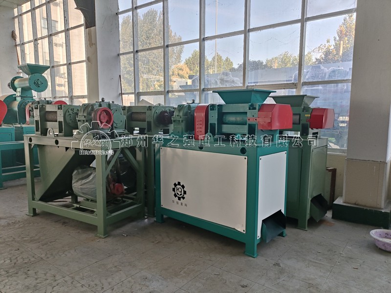 對輥擠壓造粒機.jpg